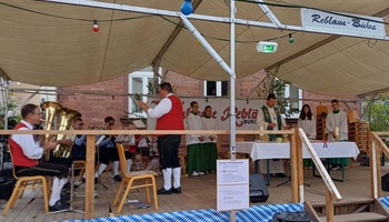 Festgottesdienst zum Straßen- und Hoffest 2025 im alten Kirchhof in Bürgstadt 